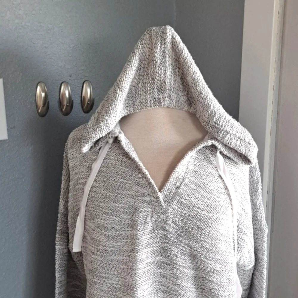 Metallic Knit Sweater With Hood Size L - Picture 3 of 5